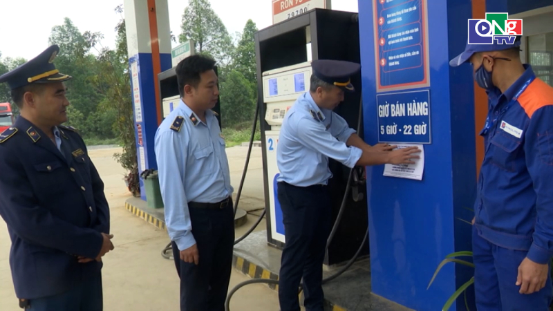 Siết chặt quản l&yacute; thuế xăng dầu trước biến động gi&aacute;