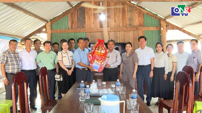 Thăm đội K52 tại tỉnh Stung Treng, Vương quốc Campuchia