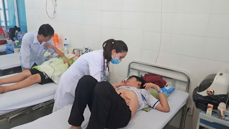 Ph&aacute;t hiện vi khuẩn trong mẫu thực phẩm b&aacute;nh mỳ tại Tịnh Kh&ecirc;