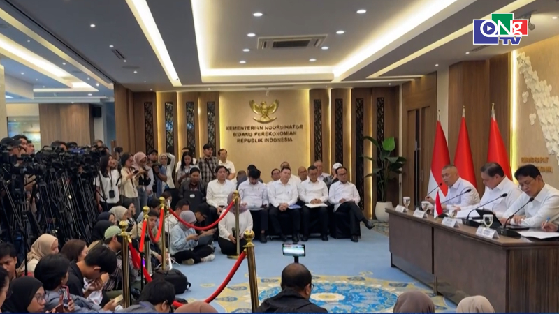 Indonesia giữ gi&aacute; nhi&ecirc;n liệu, k&igrave;m đ&agrave; tăng v&eacute; m&aacute;y bay 