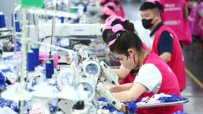 Tổng li&ecirc;n đo&agrave;n Lao động Việt Nam lấy &yacute; kiến người lao động về ho&aacute;n đổi lịch nghỉ lễ