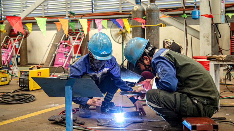 Quảng Ng&atilde;i đẩy mạnh c&ocirc;ng nghiệp xanh, hướng tới tăng trưởng bền vững 