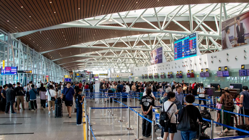 S&acirc;n bay Đ&agrave; Nẵng mở lối ri&ecirc;ng cho người d&ugrave;ng VNeID