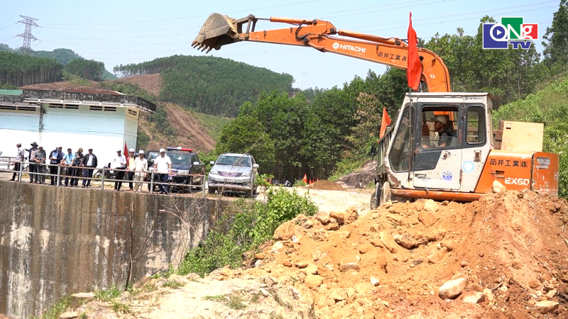 Khởi c&ocirc;ng x&acirc;y dựng tuyến đường L&agrave;ng Gh&egrave; - Đập Prin