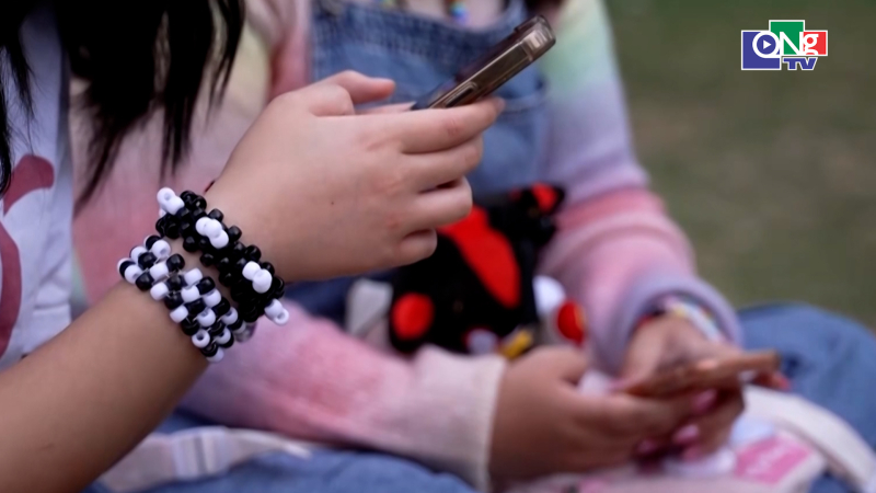 Hy Lạp cấm trẻ em dưới 15 tuổi sử dụng mạng x&atilde; hội