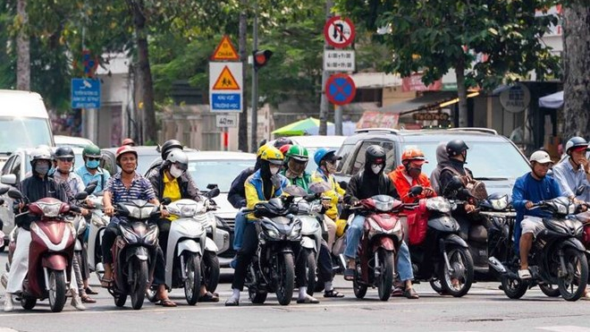 Diễn biến nắng n&oacute;ng tr&ecirc;n cả nước