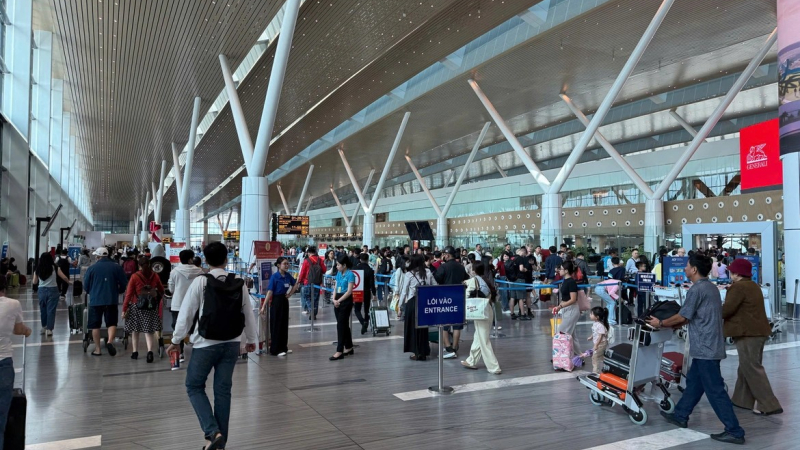 Kh&aacute;ch quốc tế bay đến Việt Nam tăng mạnh