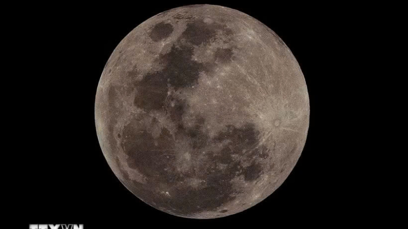 Ph&aacute;t hiện &ldquo;bẫy lạnh&rdquo; h&eacute; lộ b&iacute; ẩn băng tr&ecirc;n mặt trăng