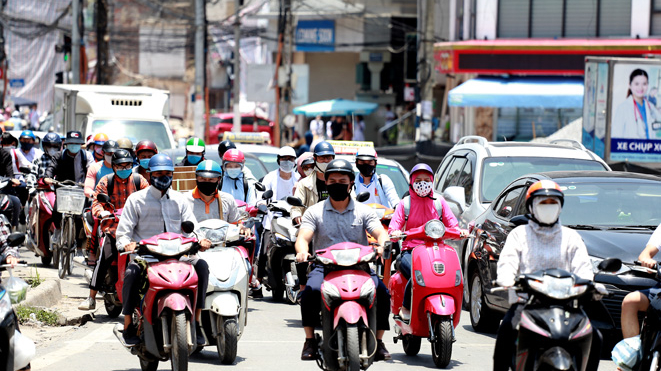 T&acirc;y Bắc Bộ v&agrave; Trung Bộ nắng n&oacute;ng gay gắt, Nam Bộ c&oacute; mưa d&ocirc;ng 