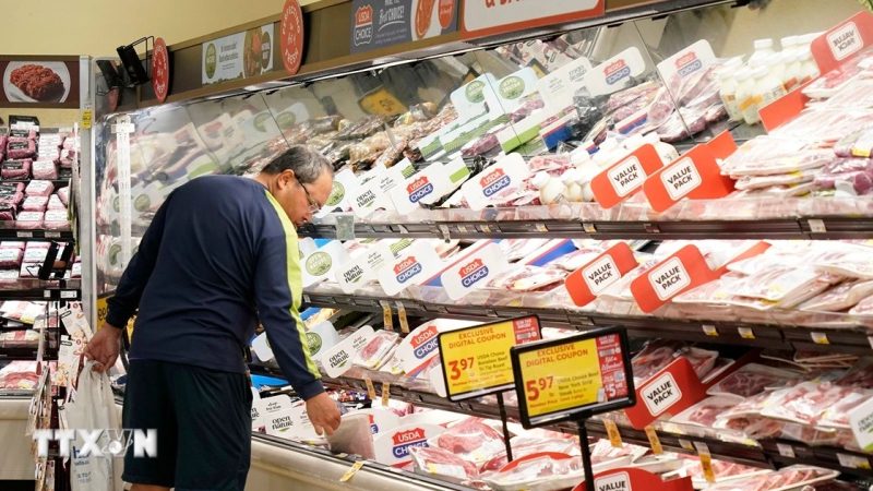 Gi&aacute; ti&ecirc;u d&ugrave;ng tại Mỹ tăng vọt do xung đột tại Trung Đ&ocirc;ng 