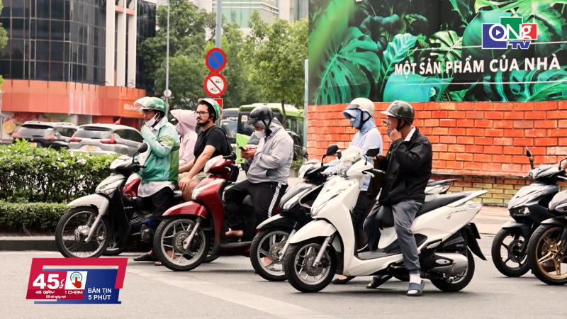 45 gi&acirc;y 1 chạm ng&agrave;y 13/4