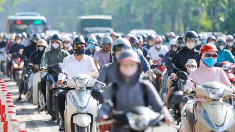 Nắng n&oacute;ng c&ograve;n k&eacute;o d&agrave;i, tăng cường độ ở nhiều khu vực