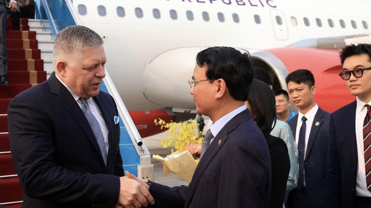 Thủ tướng Slovakia bắt đầu chuyến thăm Việt Nam 