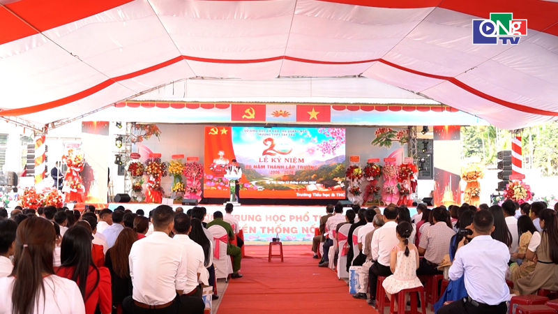 Kỷ niệm 20 năm th&agrave;nh lập Trường THPT T&acirc;y Tr&agrave;