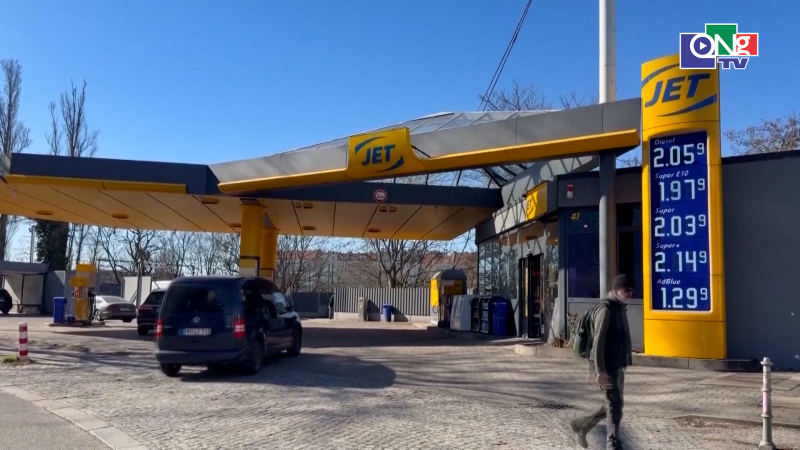 Gi&aacute; cả to&agrave;n cầu kh&oacute; hạ nhiệt do xung đột Trung Đ&ocirc;ng