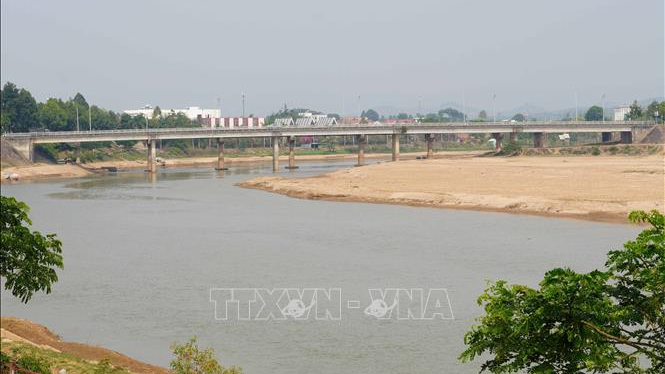 Quảng Ng&atilde;i đối mặt nguy cơ hạn h&aacute;n do d&ograve;ng chảy suy giảm 