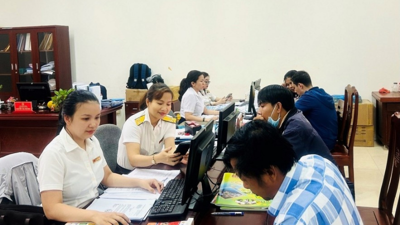 Hỗ trợ hộ kinh doanh chuyển đổi sang m&ocirc; h&igrave;nh doanh nghiệp tại Quảng Ng&atilde;i