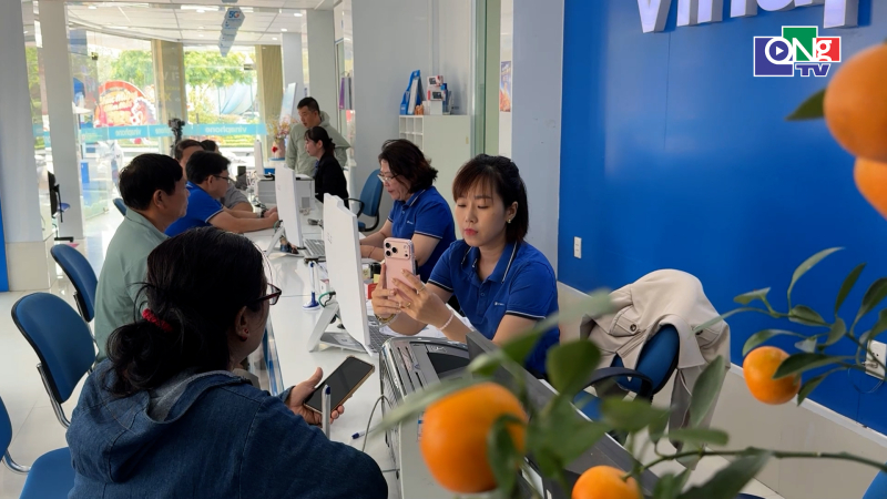 Ng&agrave;y đầu x&aacute;c thực th&ocirc;ng tin thu&ecirc; bao di động tr&ecirc;n VNeID