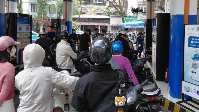 Bộ C&ocirc;ng Thương th&ocirc;ng b&aacute;o loạt thuế xăng dầu về 0 từ 0 giờ ng&agrave;y 16/4 