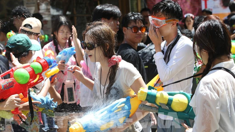 Du lịch Th&aacute;i Lan &ldquo;bội thu&rdquo; trong dịp Tết Songkran 2026 