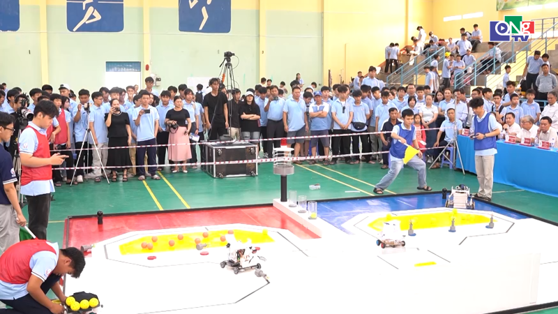 84 đội tranh t&agrave;i tại Cuộc thi s&aacute;ng tạo Robot lần thứ 4