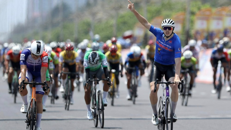 Marchuk Dzianis x&acirc;y chắc &aacute;o xanh sau chặng 14 C&uacute;p Truyền h&igrave;nh 2026