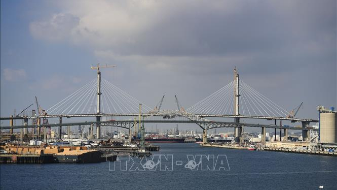 Xung đột v&agrave; thuế quan g&acirc;y sức &eacute;p l&ecirc;n cụm cảng lớn nhất nước Mỹ