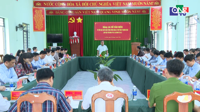 B&iacute; thư Tỉnh ủy Hồ Văn Ni&ecirc;n l&agrave;m việc với x&atilde; Sa B&igrave;nh v&agrave; Ya Ly