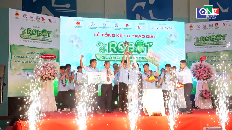 Trường THPT Trần Quang Diệu đoạt giải Nhất cuộc thi s&aacute;ng tạo robot
