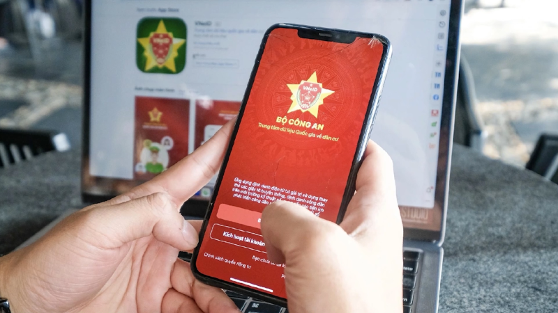 Miễn lệ ph&iacute; đăng k&yacute; cư tr&uacute; trực tuyến qua VNeID