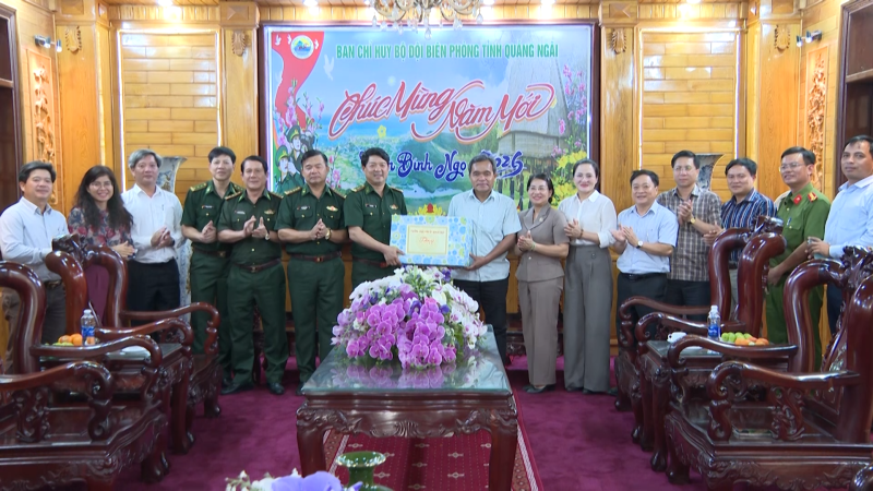 B&iacute; thư Tỉnh ủy Hồ Văn Ni&ecirc;n thăm Ban Chỉ huy Bộ đội Bi&ecirc;n ph&ograve;ng tỉnh 