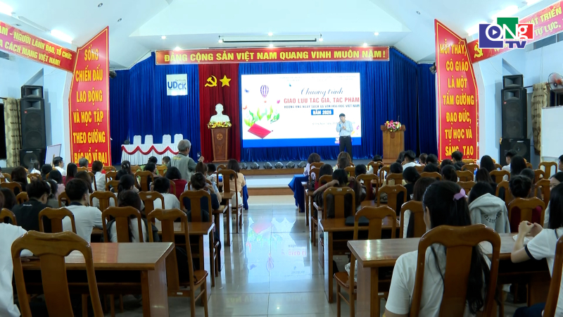 Giao lưu t&aacute;c giả, t&aacute;c phẩm lan tỏa văn h&oacute;a đọc