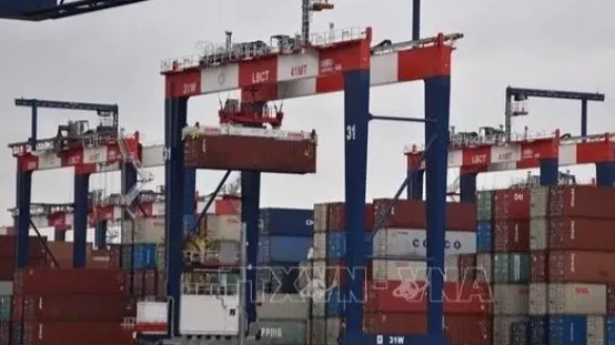 Mỹ mở hệ thống ho&agrave;n 166 tỷ USD tiền thuế 