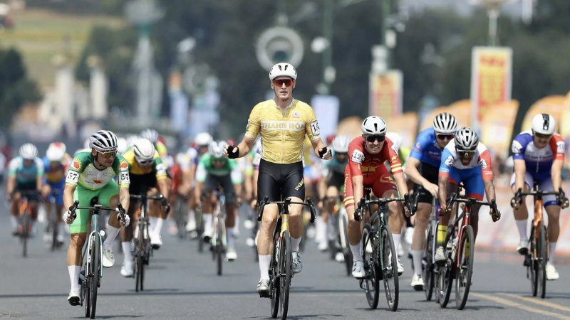 Chặng 17 C&uacute;p Truyền h&igrave;nh 2026: Anton Popov tiếp tục chiến thắng chặng