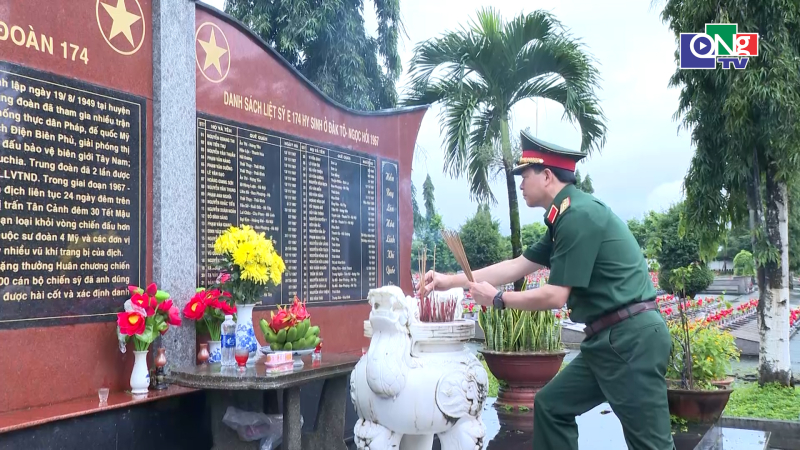 D&acirc;ng hương Điểm cao Di t&iacute;ch lịch sử 1049, 1015 