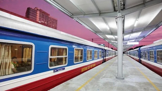 Đường sắt Việt Nam tiếp tục giảm gi&aacute; v&eacute; t&agrave;u kh&aacute;ch từ 23/4