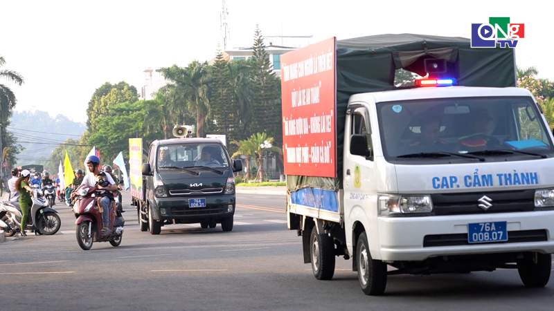 Phường Cẩm Th&agrave;nh ra qu&acirc;n lập lại trật tự đ&ocirc; thị