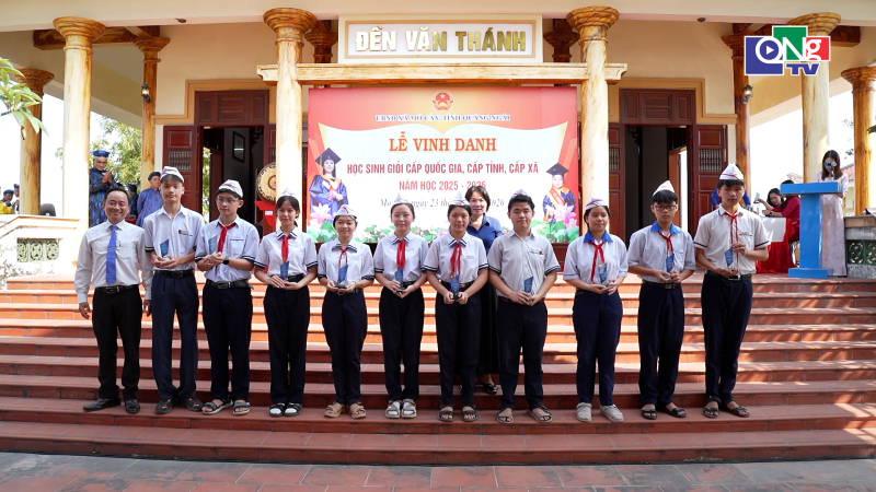 Vinh danh học sinh giỏi 