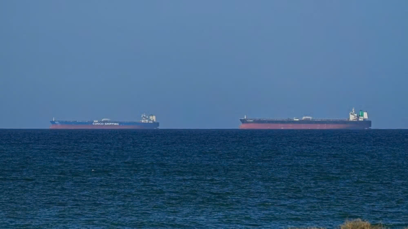 Nguy cơ t&ecirc; liệt k&eacute;o d&agrave;i tại eo biển Hormuz