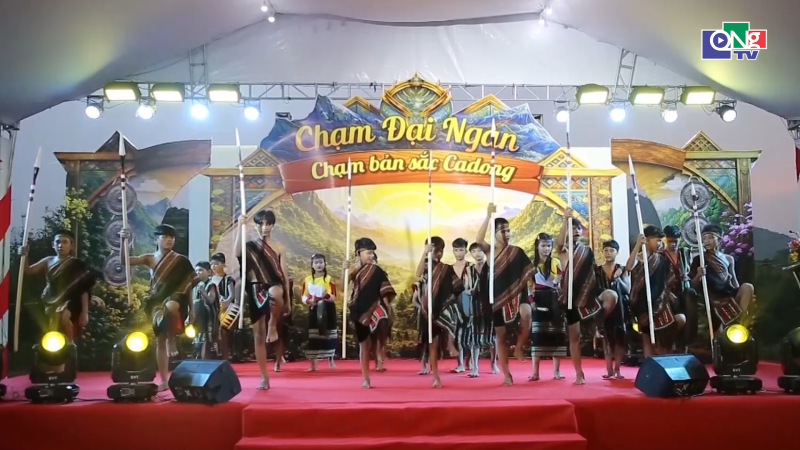 Khai mạc chợ phi&ecirc;n Sơn T&acirc;y thượng