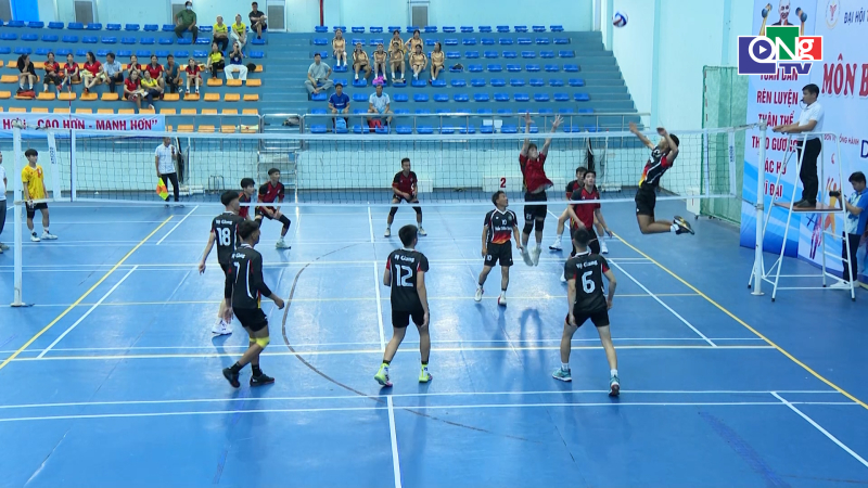 Gần 800 vận động vi&ecirc;n tranh t&agrave;i m&ocirc;n b&oacute;ng chuyền