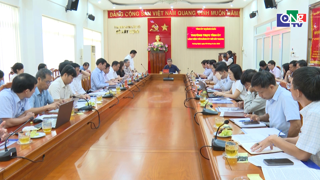Quang cảnh buổi làm việc.