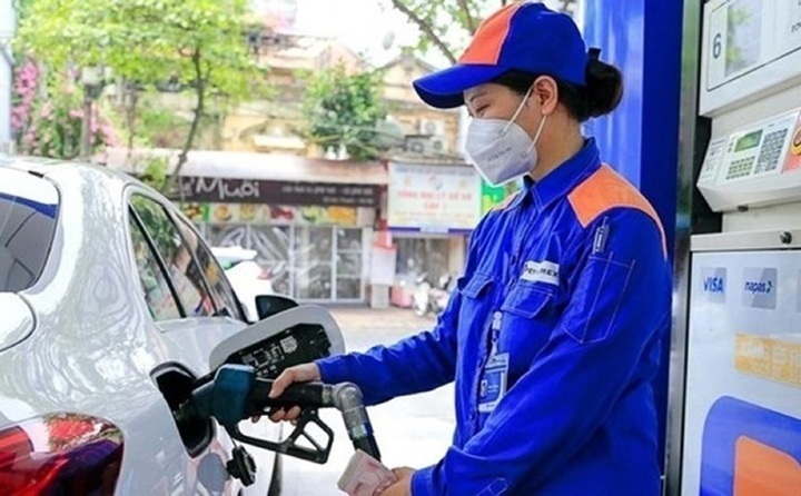 PVOIL dừng bán xăng khoáng RON95 từ 15/5 .