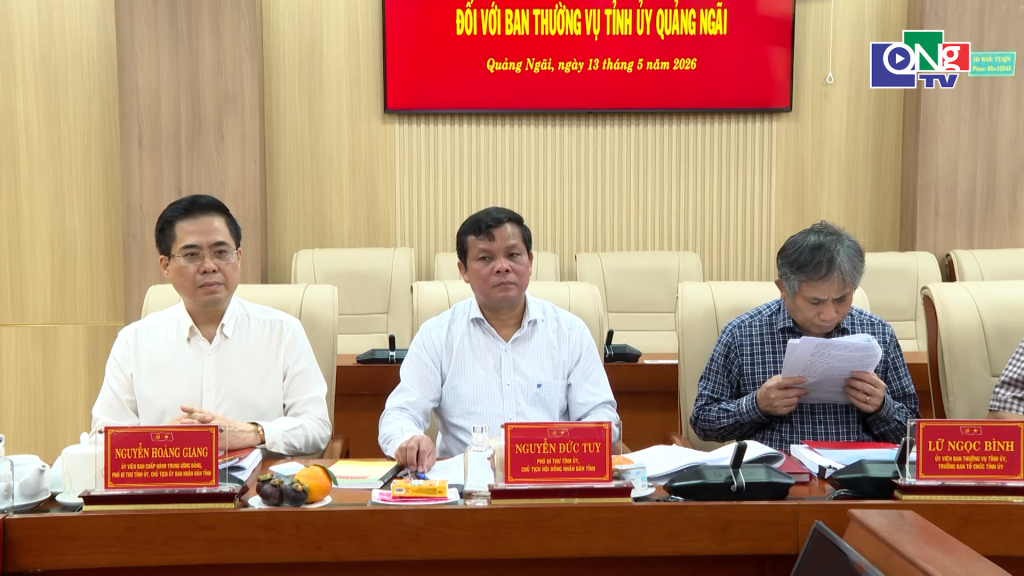 Ủy viên Trung ương Đảng, Phó Bí thư Tỉnh ủy, Chủ tịch UBND tỉnh Nguyễn Hoàng Giang và Phó Bí thư Tỉnh ủy, Chủ tịch HĐND tỉnh Nguyễn Đức Tuy dự buổi làm việc.