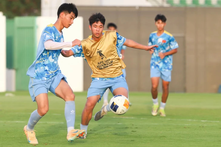 Đội tuyển U17 Việt Nam trở lại tập luyện. Ảnh: VFF