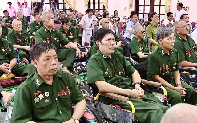 Đề xuất tăng mức chuẩn trợ cấp ưu đãi người có công từ 1/7.