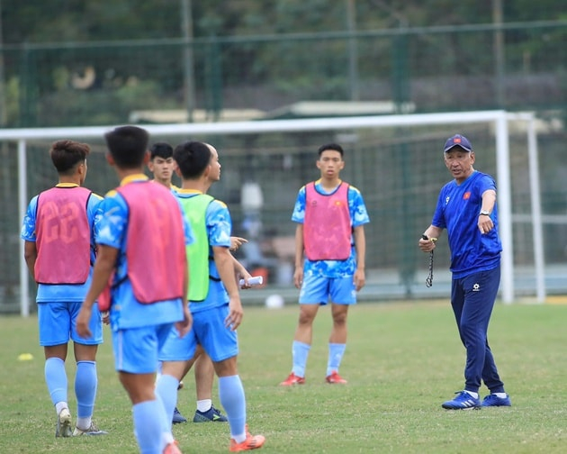 HLV Yutaka Ikeuchi quyết tâm cùng U19 Việt Nam đạt thứ hạng cao tại giải U19 Đông Nam Á 2026. Ảnh: VFF