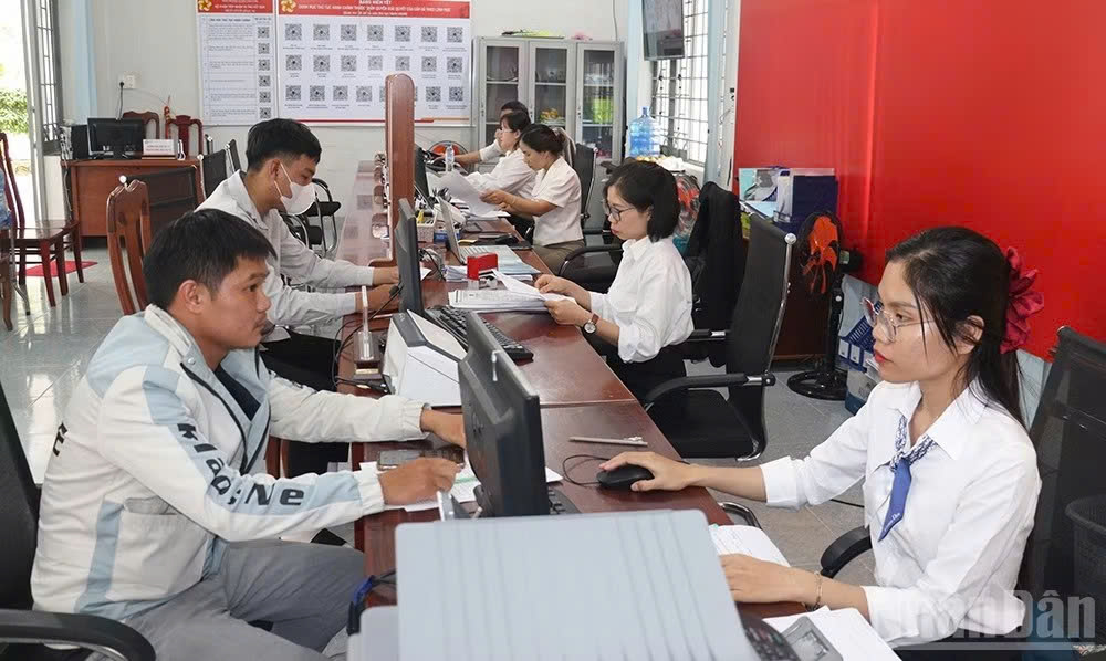 Tỉnh ủy Quảng Ngãi yêu cầu kịp thời phát hiện, chấn chỉnh và xử lý nghiêm các trường hợp thiếu trách nhiệm trong thực thi công vụ, gây khó khăn cho người dân và doanh nghiệp.