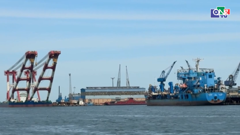 K&ecirc;nh đ&agrave;o Suez phục hồi chậm