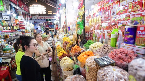 Miễn thuế cho hộ kinh doanh c&oacute; doanh thu dưới 1 tỷ đồng